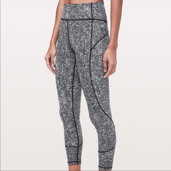 lululemon athletica Pants - NWT Lululemon In Movement Tight 7/8 / sz 4
